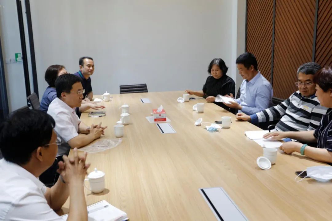 临朐县委书记杜建华一行到恒彩数码影像材料有限公司考察调研